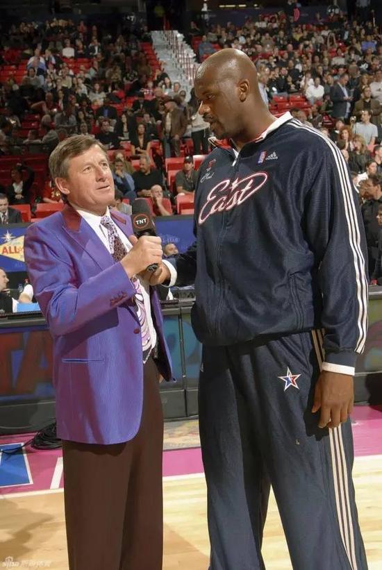 相比之下 相比之下