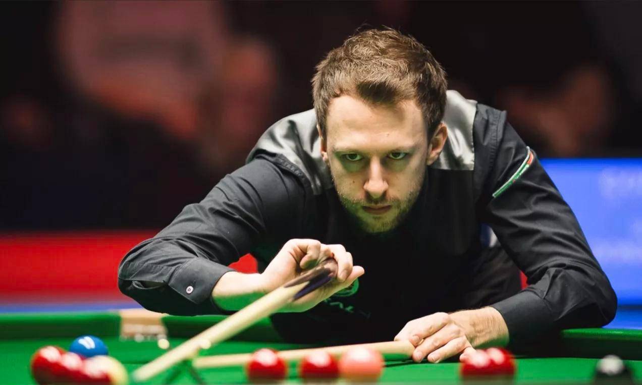 个舞台上实 个舞台上实